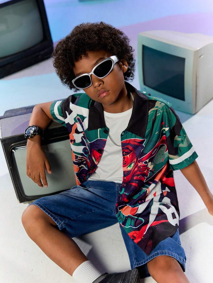 SHEIN 1入組青少年男孩動漫印花短袖衫,適用於夏季 - 黑色 - 查看 1