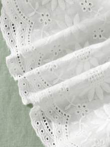 SHEIN 嬰兒女童法式復古刺繡面料上衣，襯有荷葉邊領口和泡泡袖，適合外出穿著 - 白色 - 查看 3