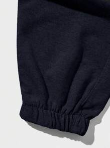 RueChic Men Flap Pocket Side Drawstring Waist Cargo Sweatpants - Black - View 3