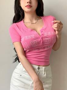 DAZY 女士夏季字母印花前扣短袖休閒T恤 - 玫紅色 - 查看 6