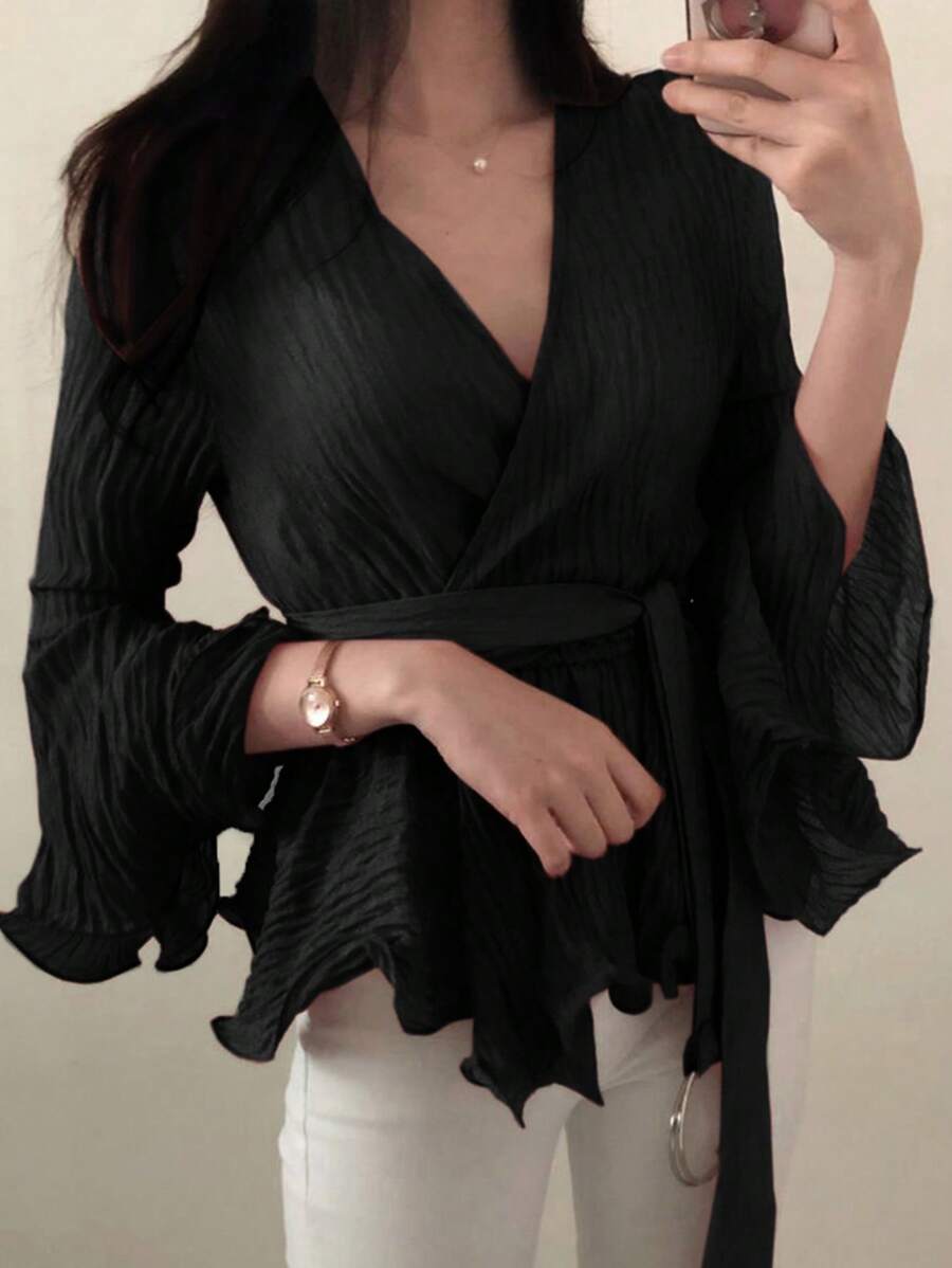 DAZY 女士紋理面料束腰V領優雅襯衫 - 黑色 - 查看 1