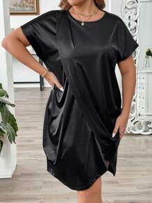 SHEIN LUNE Plus Size Round Neck Glossy Cross Pleated Short Sleeve Dress - Black - View 5