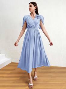 Modelyn Vestido de Verão Casual Plissado com Flor 3D e Decote em V para Mulheres, Vestidos de Festa Longos - Azul - Visão 5