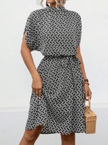 Semester Casual Heltäckande Tryckt Stand Collar Fladdermusärm Midja Åtsittande - Svart - Visa 1