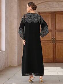 Vestido negro con mangas largas y cuello redondo para mujer, decorado con pedrería árabe - Negro - Ver 2