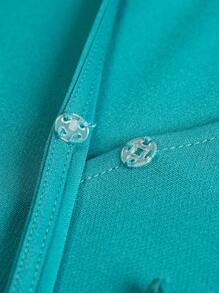 TaskEZ 帶口袋和褲子的束口V領純色短袖上衣組套裝 - 藍色 - 查看 7