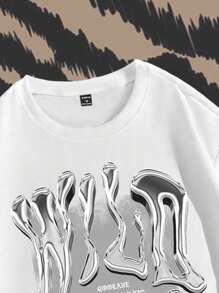 Manfinity ZONE917 男裝加大尺碼街頭風復古創意金屬感流暢英文字樣寬鬆白色短袖T恤，適用於夏季。 - 白色 - 查看 4