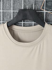 Men's Summer Crab Printed Round Neck Short Sleeve Casual T-Shirt With Slogan - Khaki - View 4
