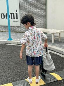 SHEIN 男童卡通圖案短袖襯衫和彈性腰短褲套裝 - 彩色 - 查看 2