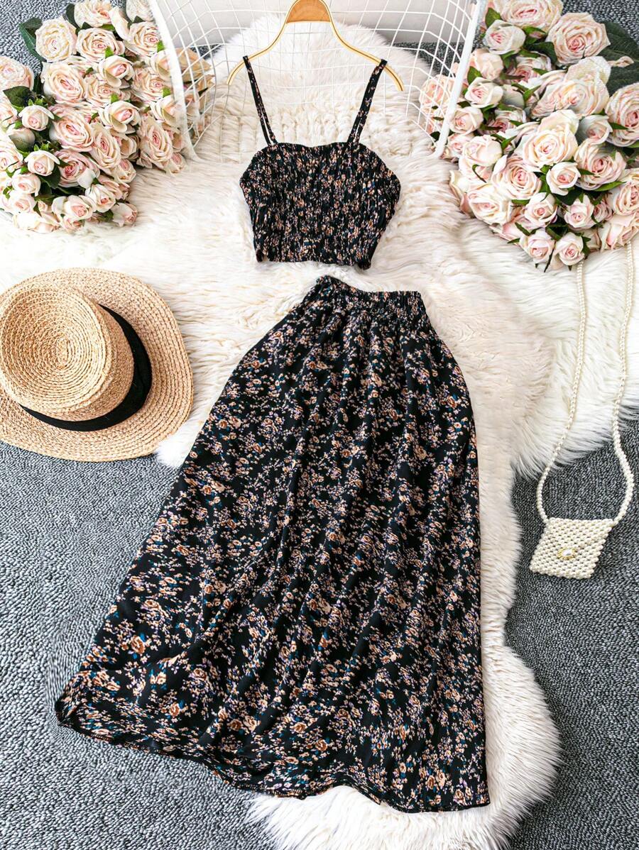 SHEIN Clasi 大尺碼女士逗點花卉度假風後背頸背心和寬松裙子套裝 - 黑色 - 查看 1