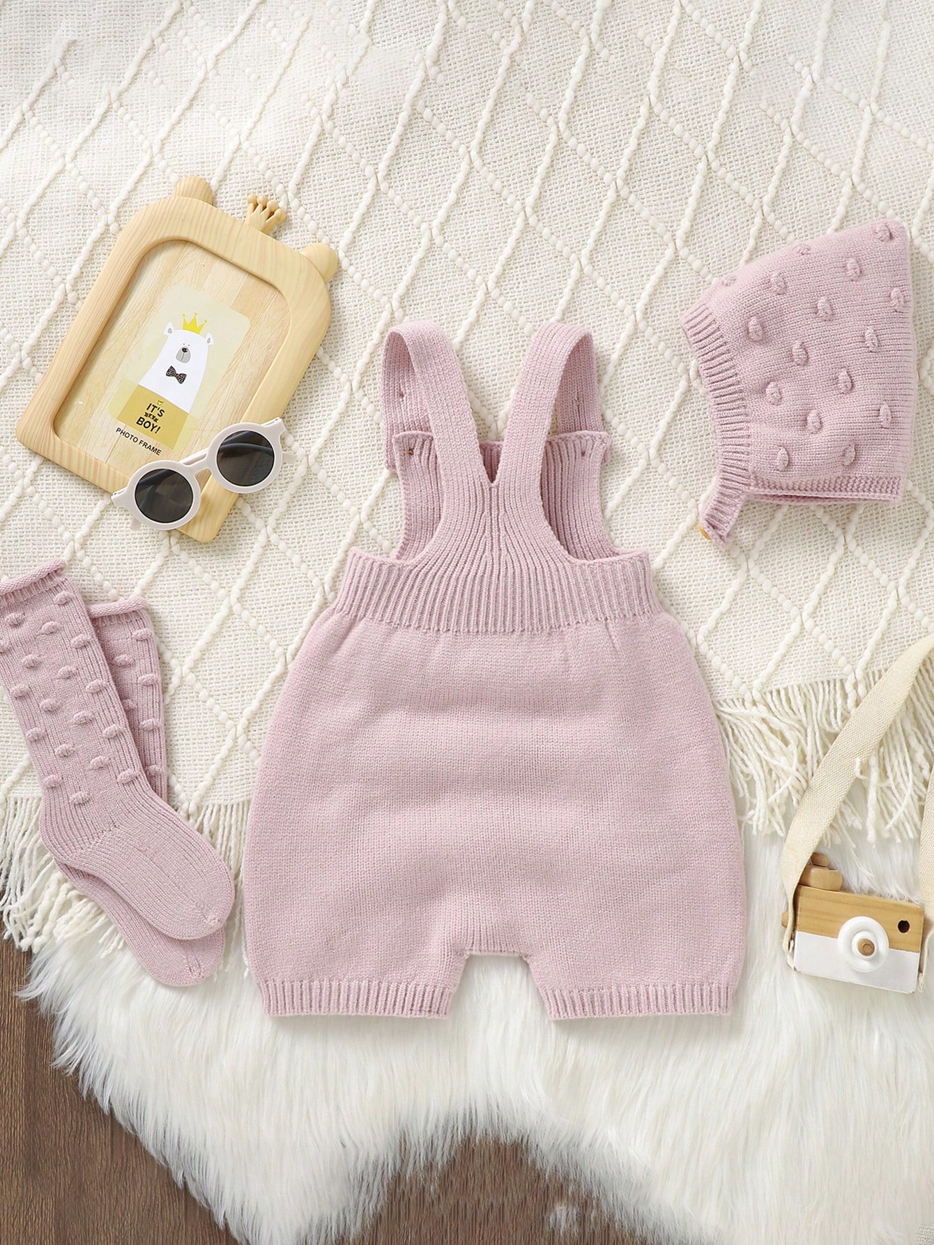 طقم للأطفال الرضع بناتي باللون الوردي المريح والبس...