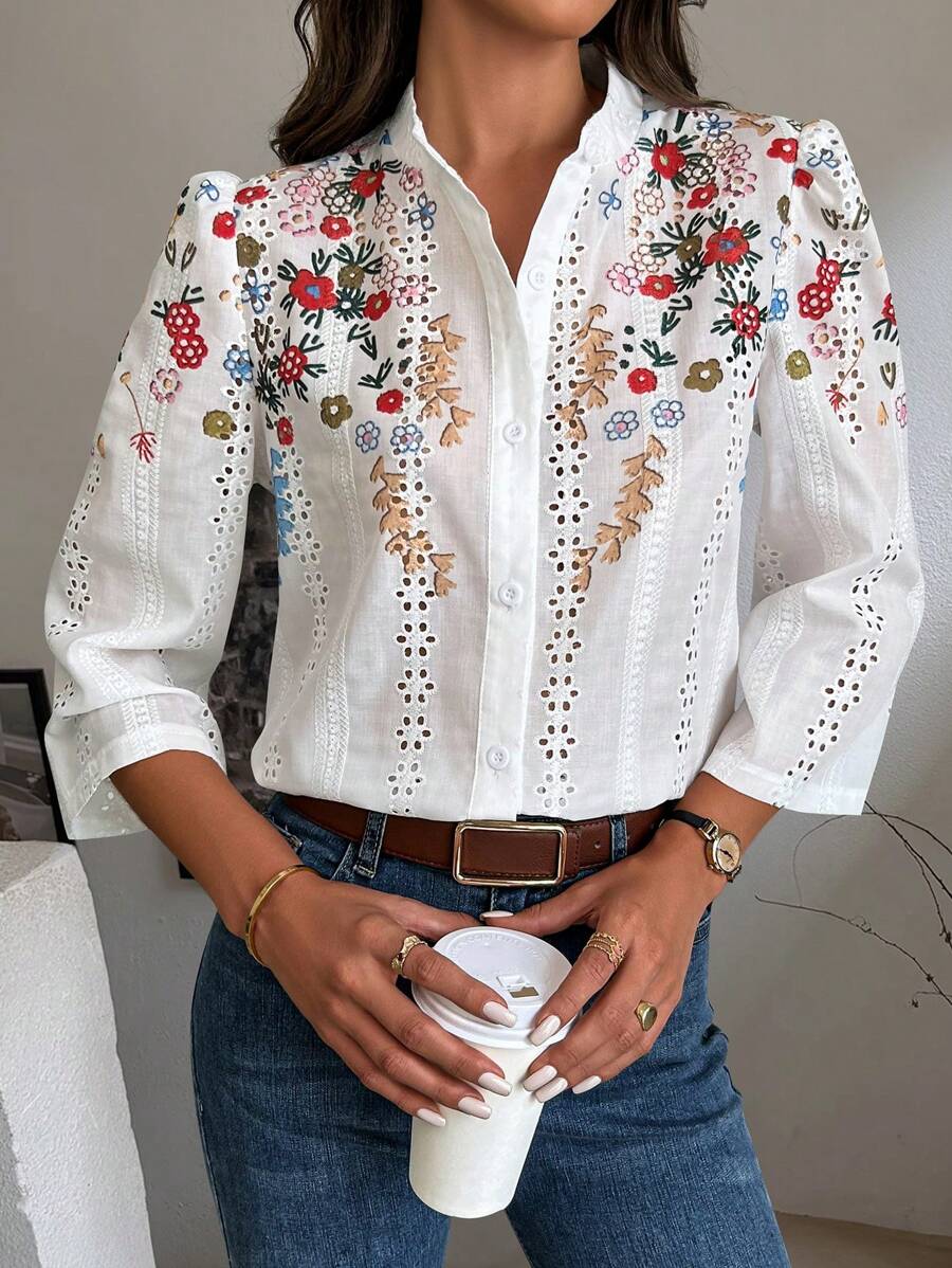 Camicia rossa con stampa floreale