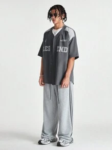 Manfinity VCAY 男士寬鬆短袖襯衫，搭配英文字母刺繡，美式街頭風格 - 灰色 - 查看 5