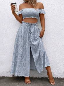 SHEIN Clasi 大碼女士度假小花卉荷葉邊露肩中短款上衣和分襟中長款裙子套裝