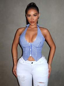 SHEIN SXY 海军蓝条纹纽扣不对称下摆露背吊带短款上衣，适合假日、性感、夏季海滩度假、波西米亚风、女性骄傲、西部风格、生日、单身派对、音乐会、俱乐部、毕业派对等场合。 - 藍色 - 查看 4