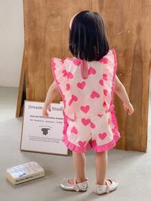 SHEIN 2 pezzi Set di top e pantaloncini con orlo a volant carino e cuore ricamato per bambine in età prescolare, abbigliamento primavera/estate