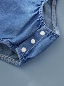 SHEIN 2pcs Baby Boy Vintage Print Denim Bib Pants & Short Sleeve Shirt Set, Summer