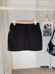 Comfortcana Váy ngắn sọc eo thấp đi chơi mùa hè - Đen và trắng - Xem 7