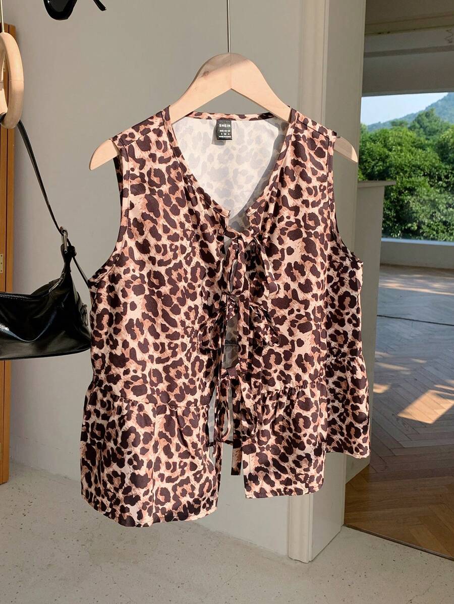 Comfortcana Top de cuello halter con estampado de leopardo y nudo ajustable en el cuello y dobladillo con volantes, blusa sin mangas de verano - Marrón - Ver 1