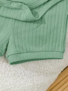 SHEIN Neugeborenen Baby Jungen/Mädchen weicher & bequemer Kurzarm-Romper mit elastischen Shorts Set