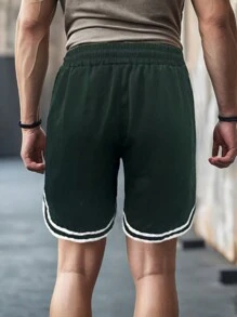 Manfinity Campus Court Men's Drawstring Waist Letter Print Fashionable Casual Shorts - Dark Green - View 2