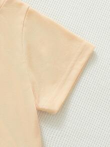 SHEIN 4pcs/Set Young Girl Casual Holiday Summer Floral Printed T-Shirt With Daisy, Colored Flowers And Book Printed Patterns, Perfect For Back To School Season, Black & White And Apricot Colored Matching