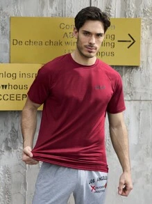Manfinity Sport Corelite 男士运动短袖T恤 - 训练、健身、跑步，吸湿排汗，透气速干，酒红色，常规版型，圆领，微弹力 - 男友风，男士字母印花圆领短袖运动T恤，健身服，运动上衣，圣诞节透气压缩衣 - 酒紅色 - 查看 3
