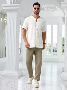 Manfinity VCAY 男士編織V領短袖常規版型休閒襯衫，適用於春夏日常穿著