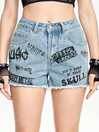 Grunge Punk Shorts de mezclilla de mujer con dobladillo deshilachado e impresión de letras con bolsillos, casual