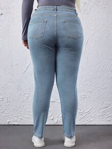 RueChic 加大尺碼休閒水洗錐形牛仔褲