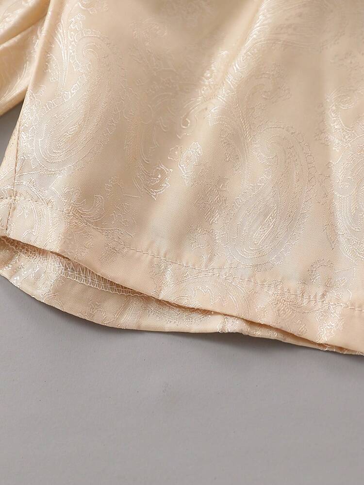 少年スーツ2点セット、おしゃれでカジュアルなジェントルマンウォイトシャツ、バウノット付きアプリコット色のベスト、ペイズリー柄のカジュアルショートパンツ、パーティーや屋外のイベントに最適