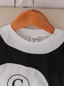 2 Stück Baby Jungen modisches Kurzarm T-Shirt und stilvolle Jeans Hose Set - Schwarz und Weiss - Übersicht 3