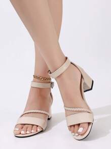 女士米色真皮6厘米粗跟性感露趾绑带凉鞋，时尚通勤之选。