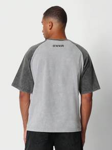 SUMWON 带月桂花环和文字图案印花的插肩水洗 T 恤 - 黑色 - 查看 2