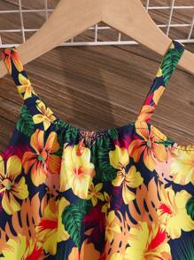 Conjunto de Top Cami Assimétrico e Shorts Jeans com Estampa Floral para Ferias de Menina Bebê, com Chapéu de Palha, Fofo e Estiloso, Primavera/Verão - Multicolorido - Ver 5