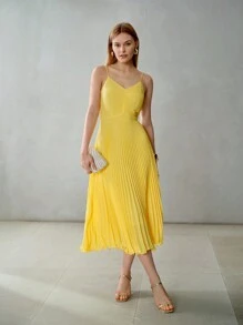MOTF PREMIUM VESTIDO DE RESBALÓN PLISADO Y SÓLIDO