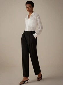 Aveloria Modichic Elegantes, langärmeliges Hemd mit umklappbarem Kragen und zufälligem, dreidimensional strukturiertem Jacquard-Muster