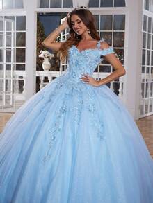 Vestidos de Quinceañera elegantes con hombros descubiertos en tono azul cielo, con apliques florales 3D brillantes. Vestido de gala de princesa con cintura ajustada y volantes, para chicas adolescentes, con lazo en la espalda. - Celeste - Ver 6