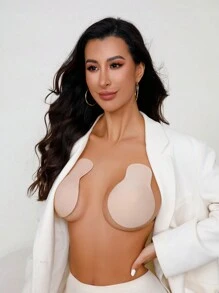 1對膚色乳頭貼，女性內衣配件