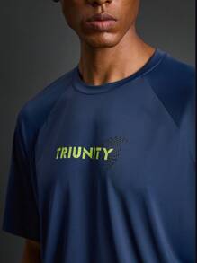 Manfinity Sport Corelite 男友风男士圆领字母印花休闲运动T恤，夏季 - 藍色 - 查看 5