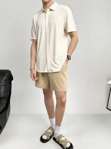 Manfinity Roghcode Set uomo estate casual composto da camicia a maniche corte con texture a tinta unita e pantaloncini, pantaloni cachi da back to school - Cachi - Visualizzare 4