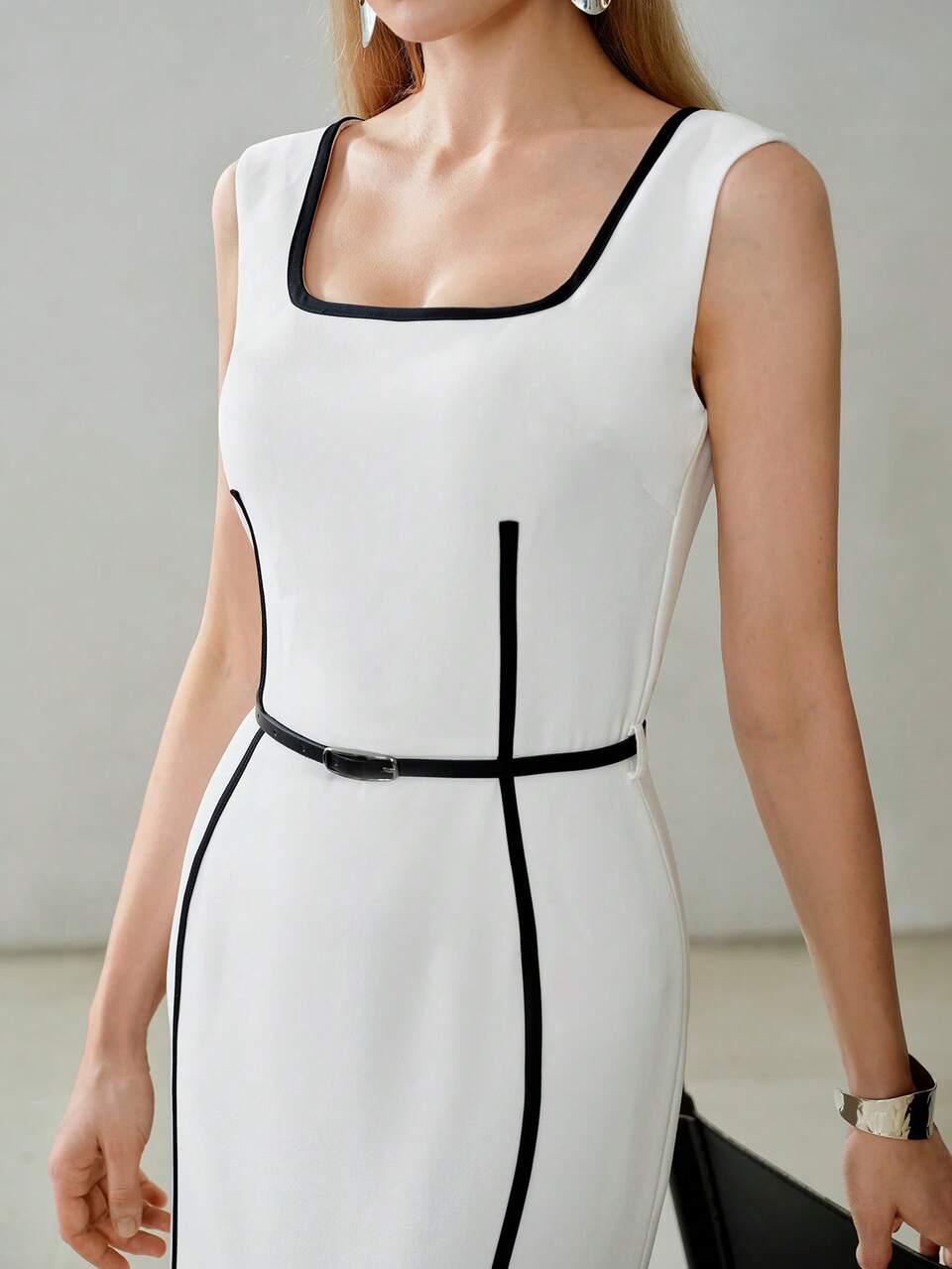 MOTF SQUARE NECK CONTRAST PIPING BODYCON DRESS