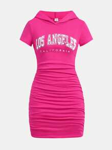 SHEIN Girlism Robe à capuche tricotée ajustée pour adolescentes avec détail froncé, rose, imprimée de lettres, convient pour les tenues urbaines et les activités sportives décontractées