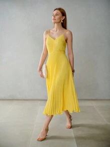 MOTF PREMIUM VESTIDO DE RESBALÓN PLISADO Y SÓLIDO