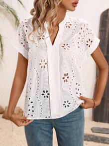 SHEIN Clasi Camisa de manga corta de tela texturizada para mujer con pliegue delantero en el medio y bordado soluble en agua - Blanco - Ver 6