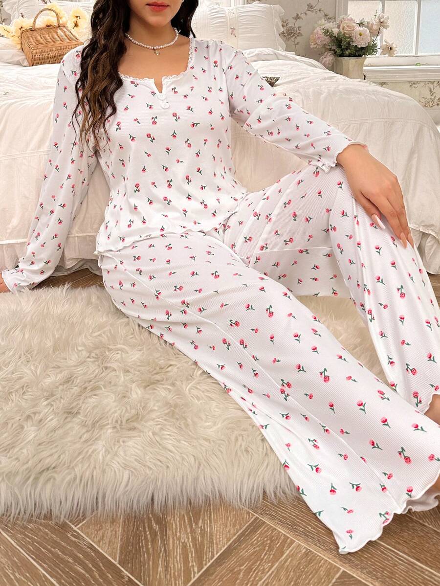 CottageSlumber 大码碎花蕾丝边睡衣套装，繁花似锦，舒适优雅，秋冬必备单品 - 彩色 - 查看 1