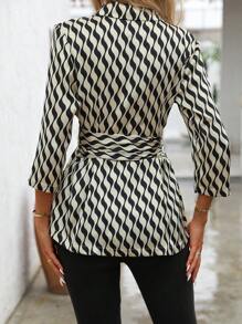SHEIN Clasi Casual Wave Pattern Printed Cinched Waist Blazer