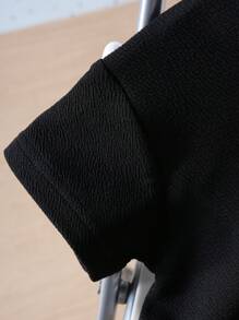 SHEIN Playful Pals 男婴休闲工装口袋设计 T 恤和短裤套装，夏季服装