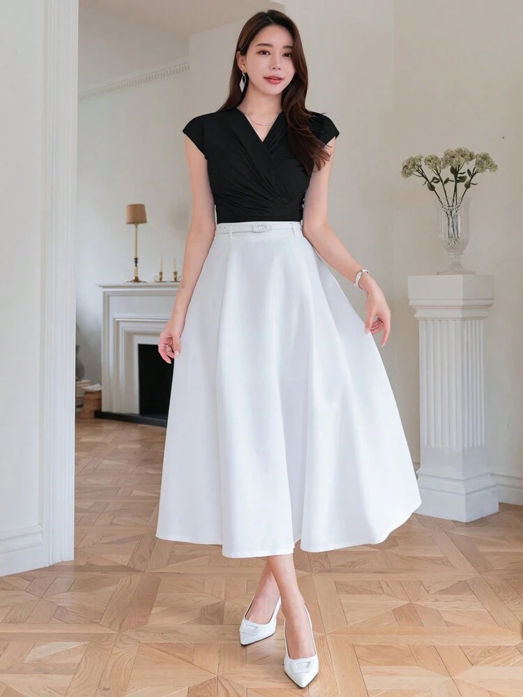 Women's Summer Solid Color V-Neck Crossed Pleated Slim Fit T-Shirt