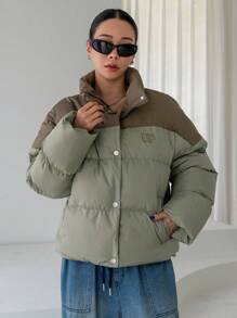 DAZY Áo khoác mùa đông dài tay in chữ khối màu cho nữ - màu xanh lá - Xem 7